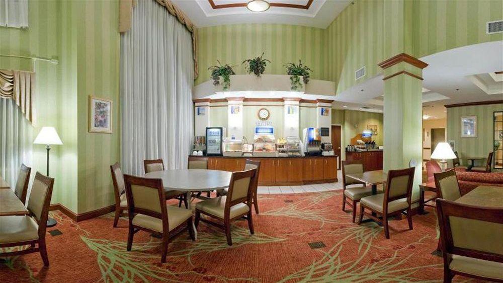 Holiday Inn Express And Suites Quakertown - Allentown Area By Ihg Екстер'єр фото