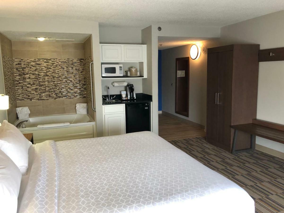 Holiday Inn Express And Suites Quakertown - Allentown Area By Ihg Екстер'єр фото